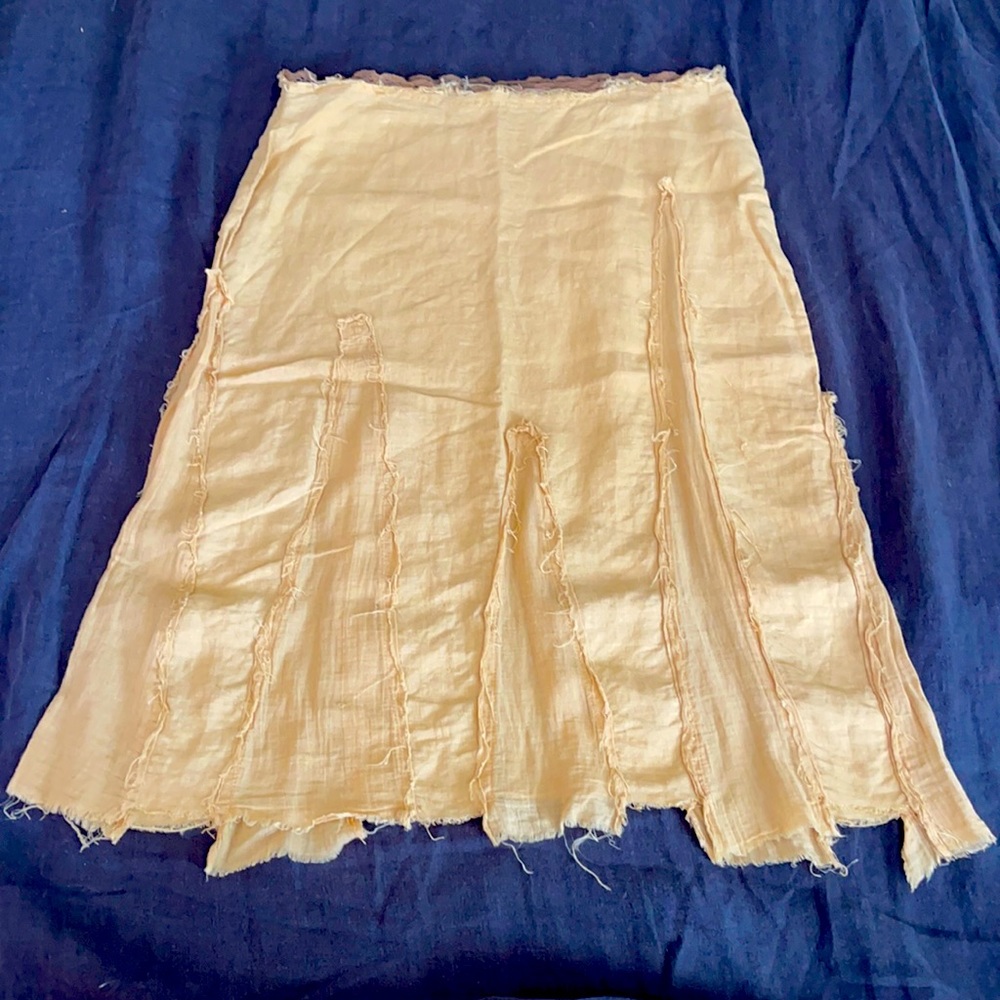 size M - Italian linen skirt - Gabbiani - handkerchief hem, raw edges, beautiful